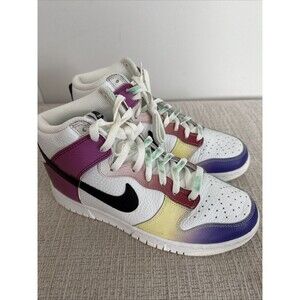 Nike Dunk High SE Women's Athletic Sneaker Multicolor, Size 8
